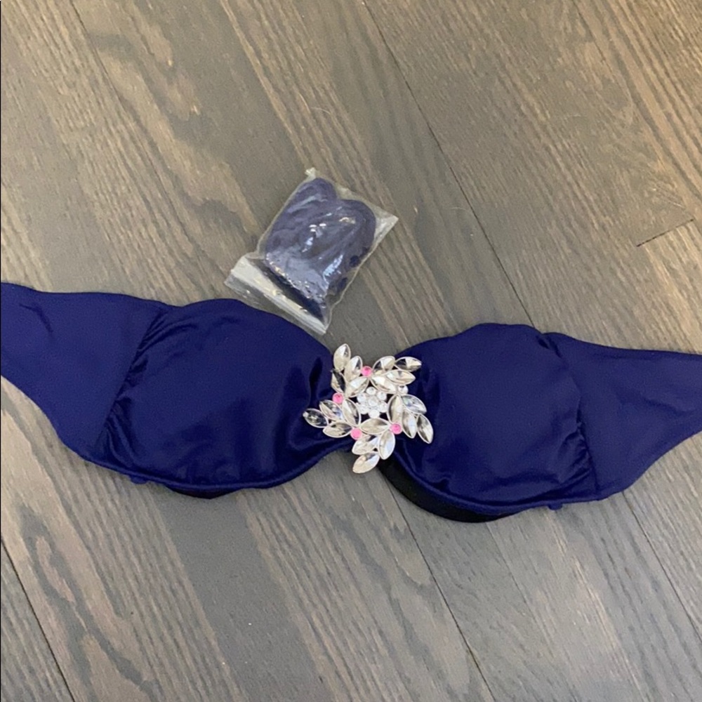 Bandeau bikini top